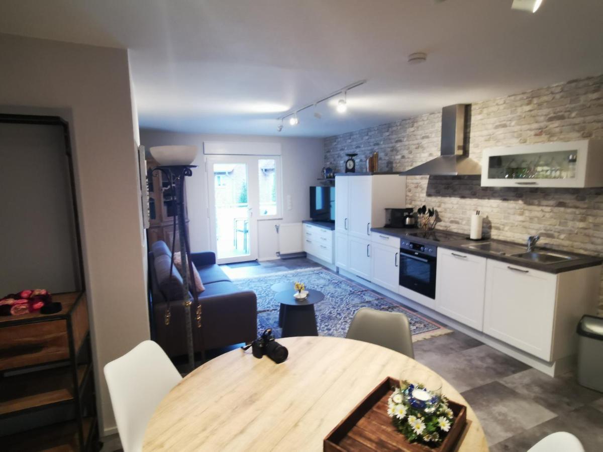 Naturnahe Schoene Neu Gestaltete Ferienwohnung Wurselen Luaran gambar